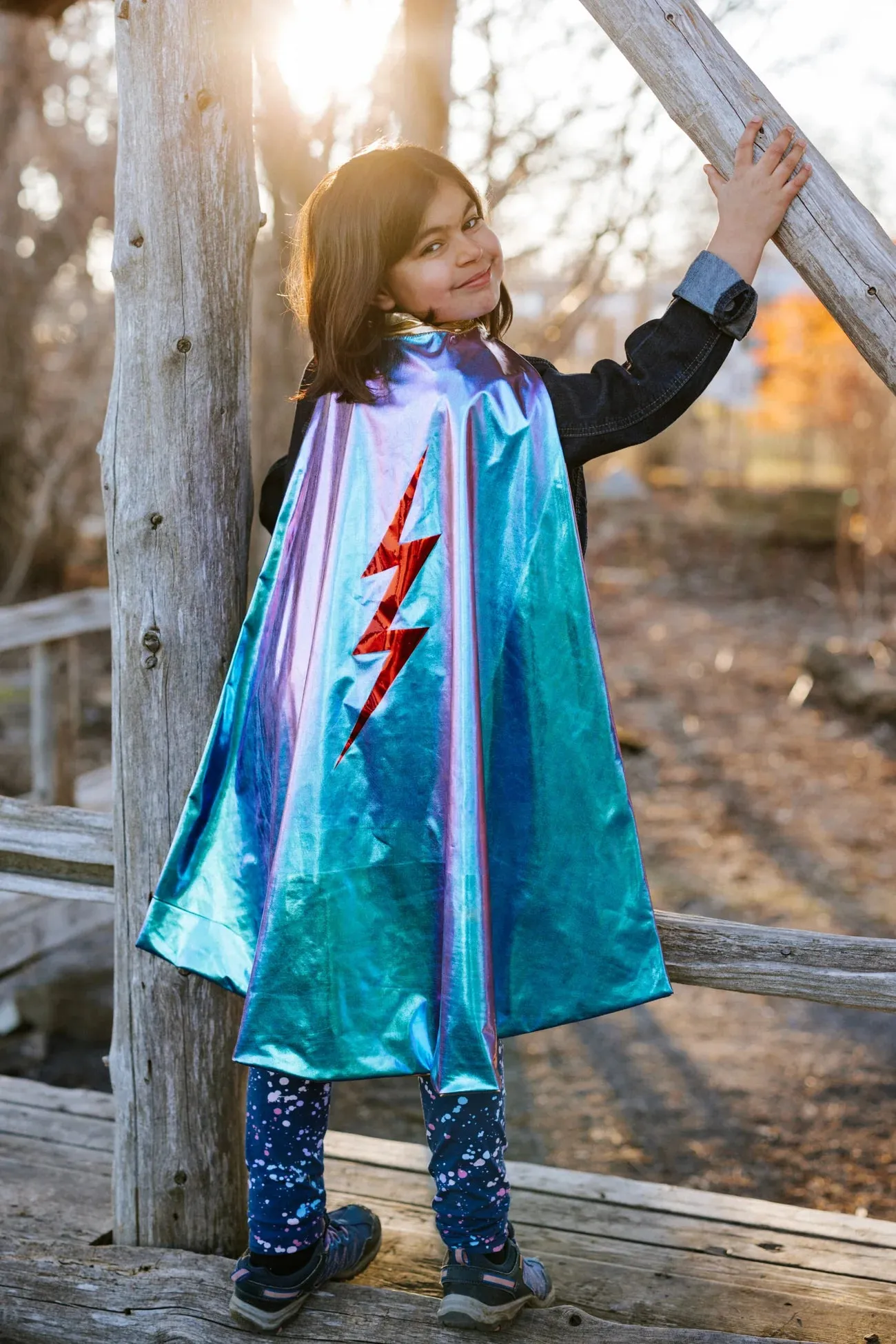 Great Pretenders Reversible Blue Lightning Holographic Cape 5/6
