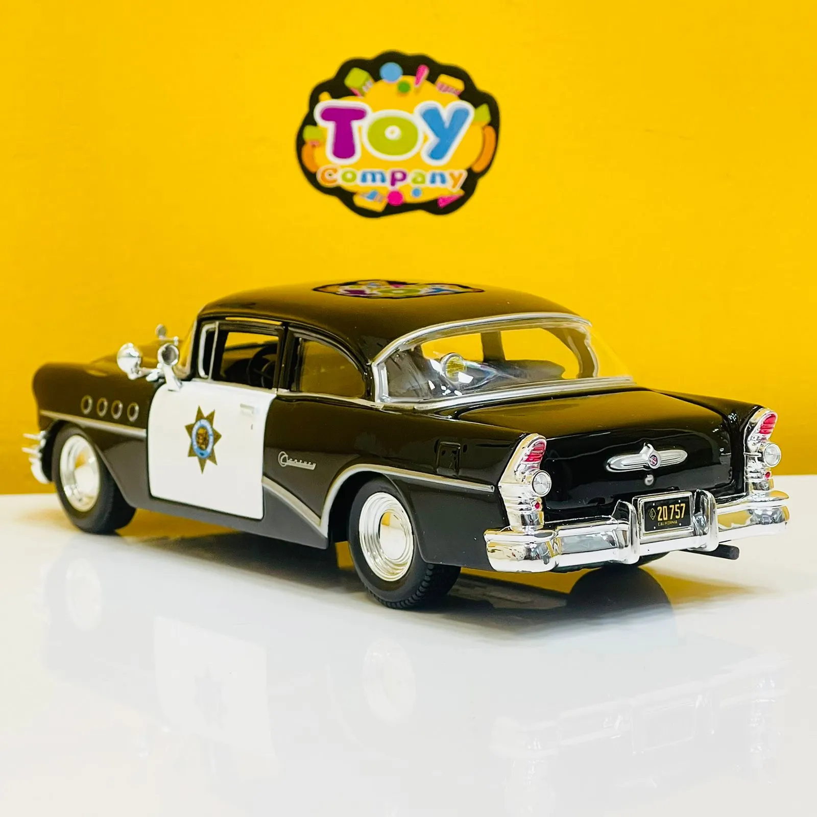 Maisto 1:26 Scale 1955 Buick Century Diecast Model Car